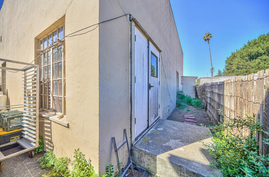 326 Park Street Property Photo 23