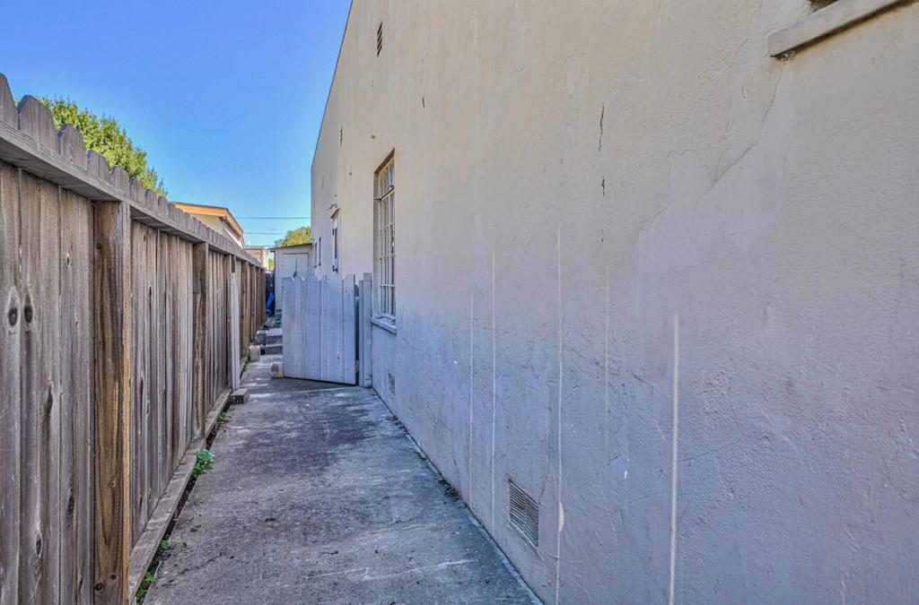 326 Park Street Property Photo 25