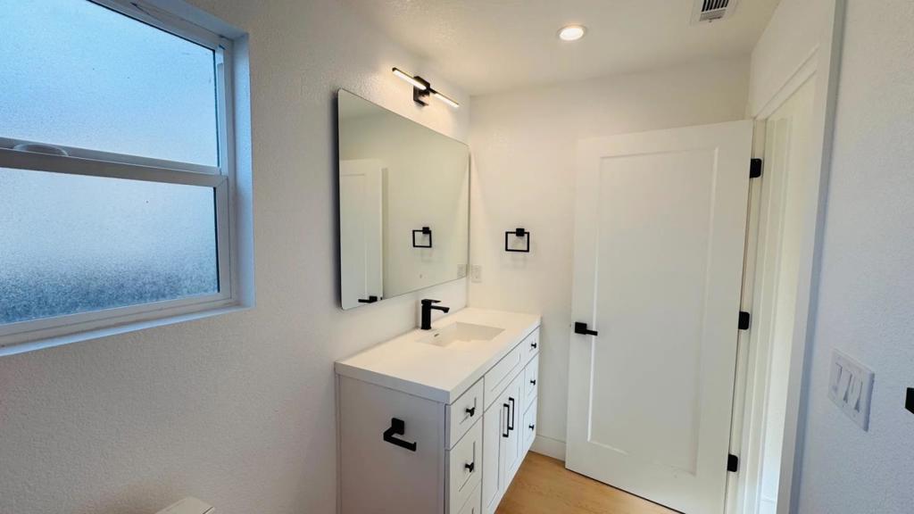 374 S 21st Street Property Photo 18