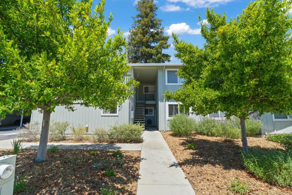 1083 Reed Avenue D Property Photo 1