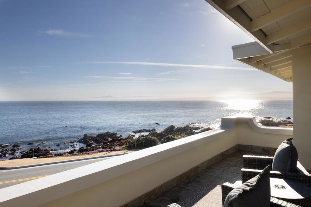 1051 Ocean View Boulevard Property Photo 25