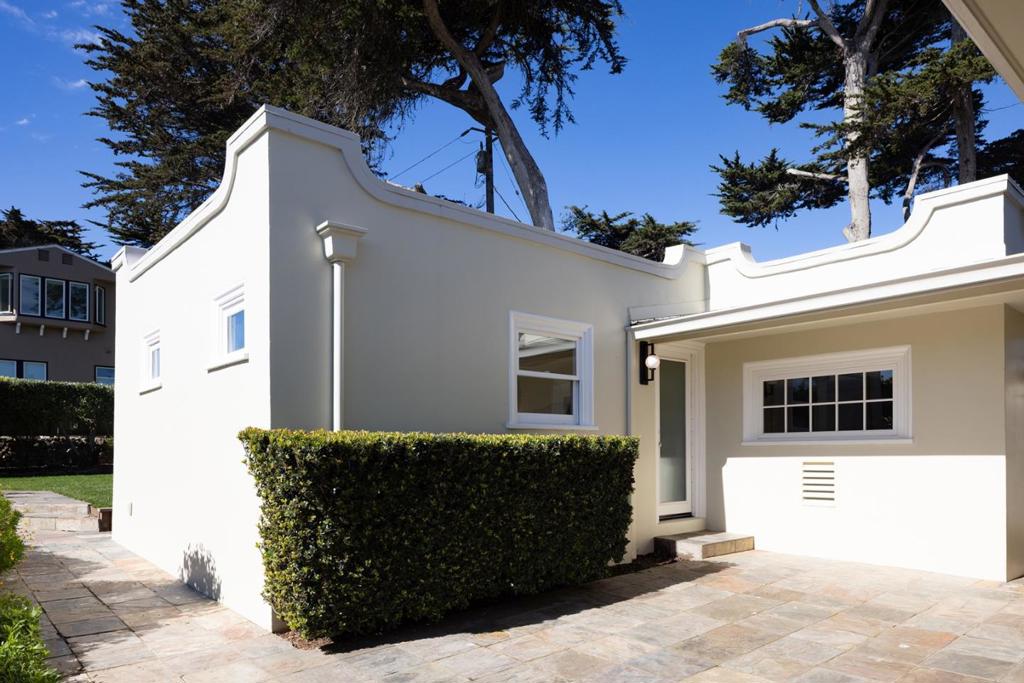 1051 Ocean View Boulevard Property Photo 43