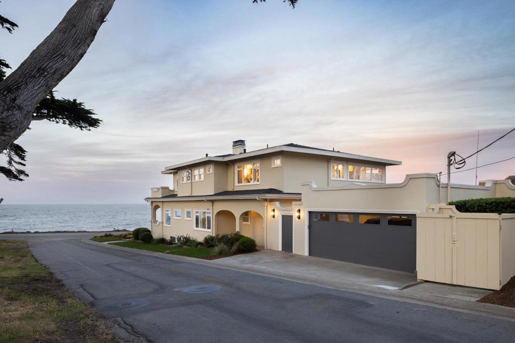 1051 Ocean View Boulevard Property Photo 48