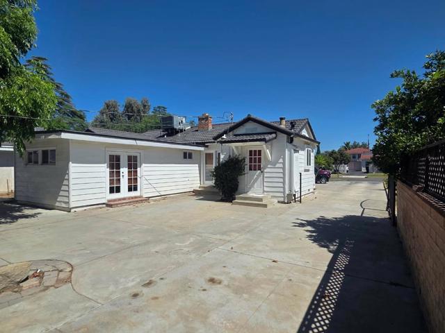 1506 W 5th Street Property Photo 4