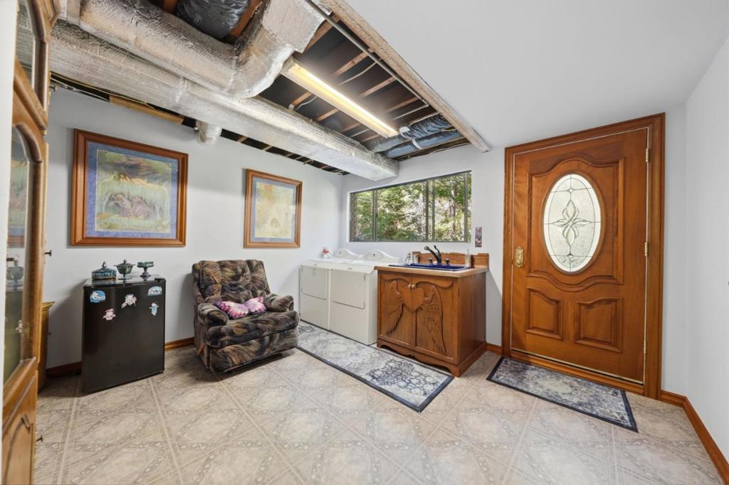 ML82050890 Property Photo 44
