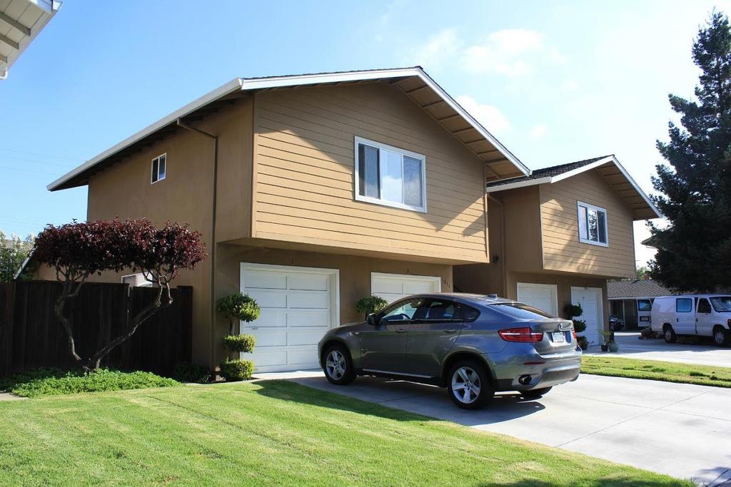 1673 Whitwood Lane Property Photo 1