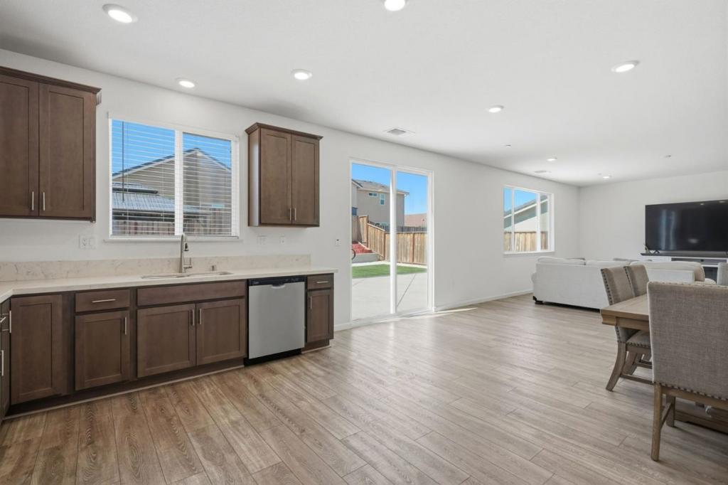 2091 Mint Drive Property Photo 13