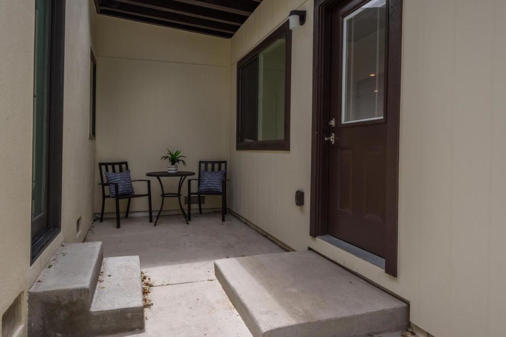 926 Iris Street Property Photo 22