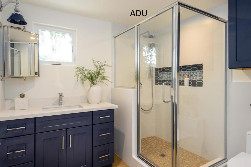 926 Iris Street Property Photo 30