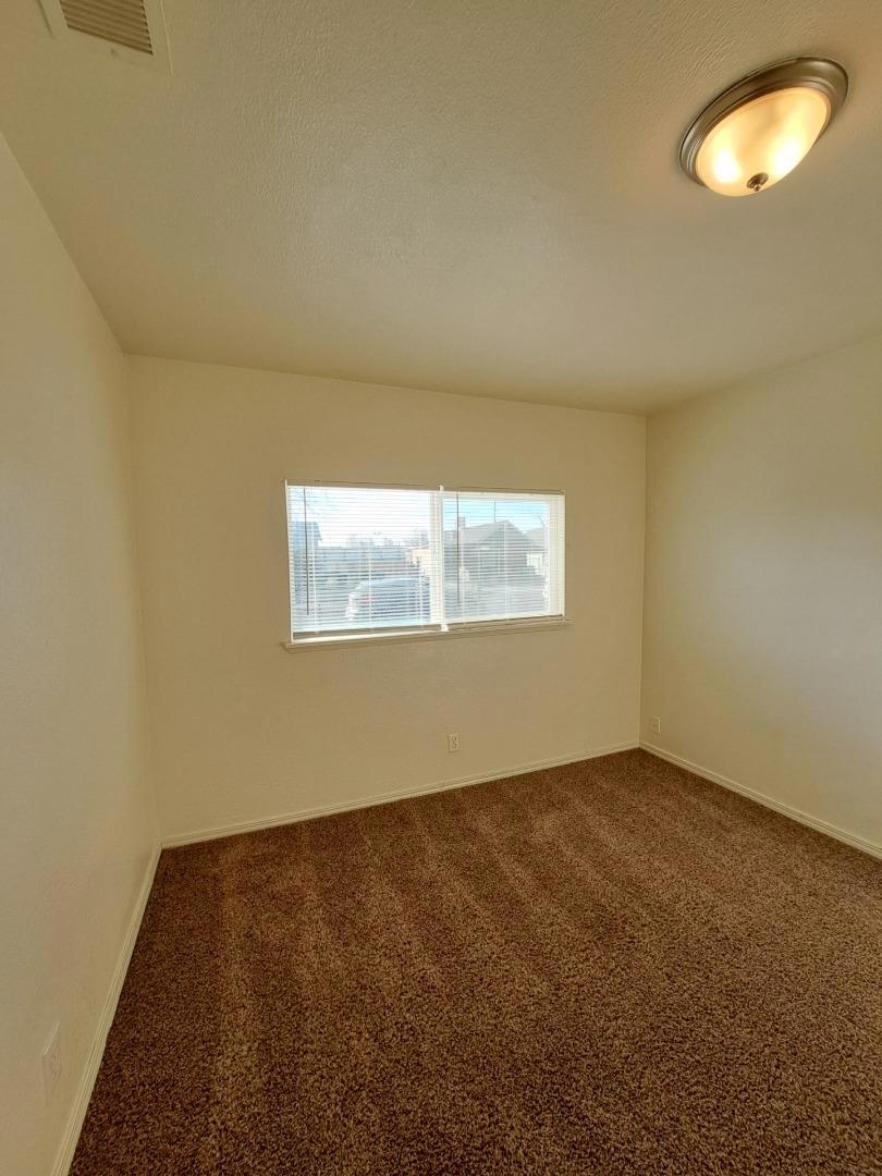 2221 S Poppy Avenue Property Photo 17