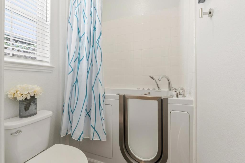 18015 Mcdowell Street Property Photo 10