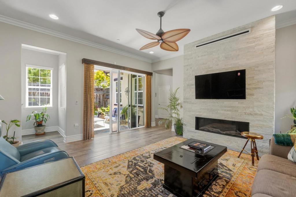 18015 Mcdowell Street Property Photo 14