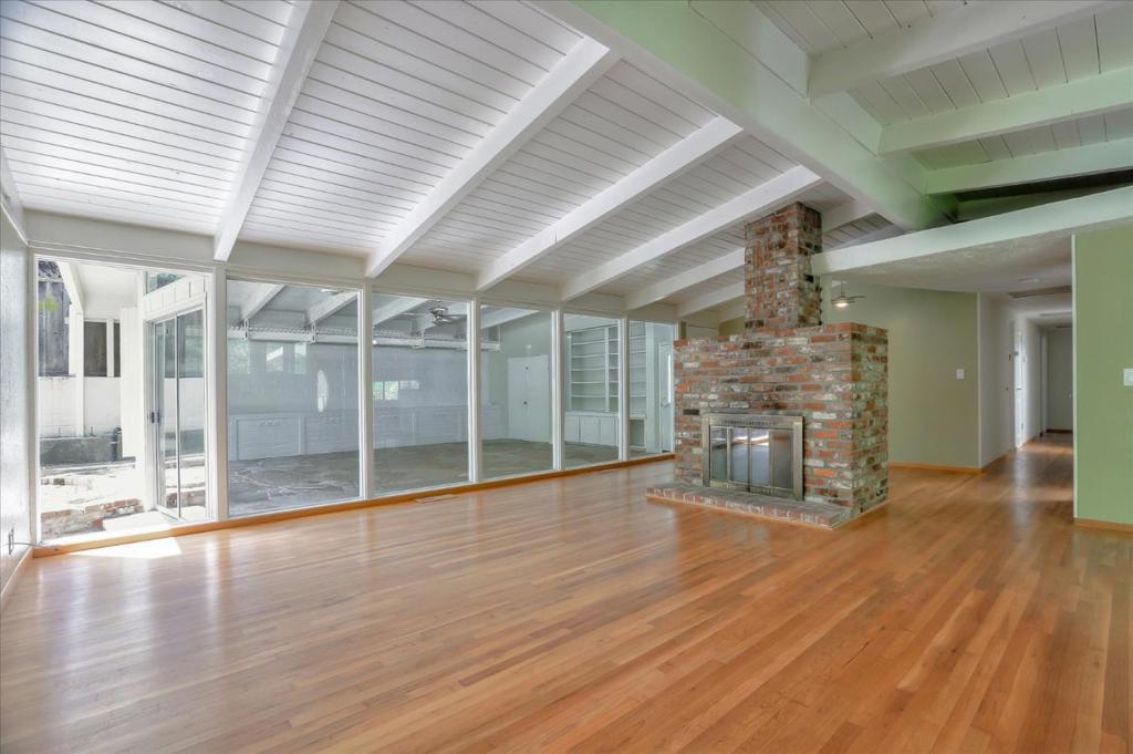 20210 Franklin Avenue Property Photo 6