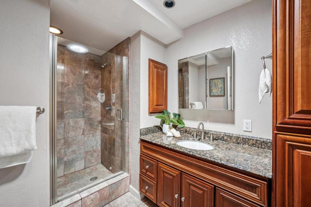 20210 Franklin Avenue Property Photo 19