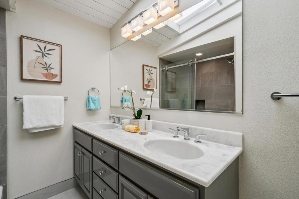 20210 Franklin Avenue Property Photo 25