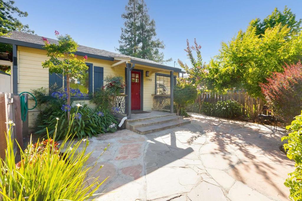1190 Saint Francis Street Property Photo 1