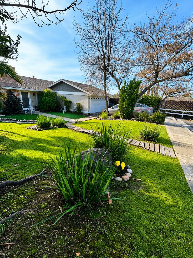 1565 Sierra Creek Way Property Photo 5