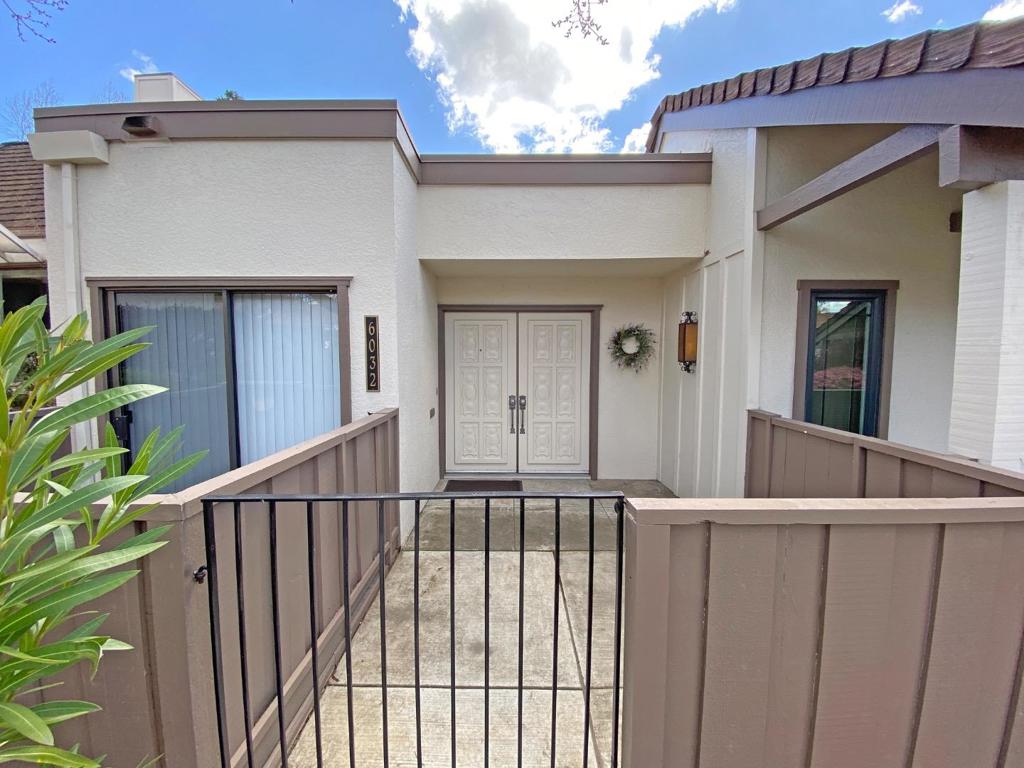 6032 Montgomery Property Photo 2