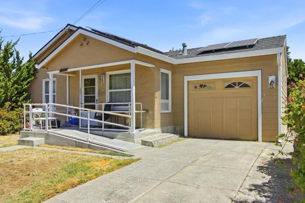 136 Dale Drive Property Photo 3
