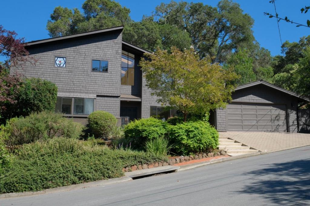 918 La Mesa Drive Property Photo 1