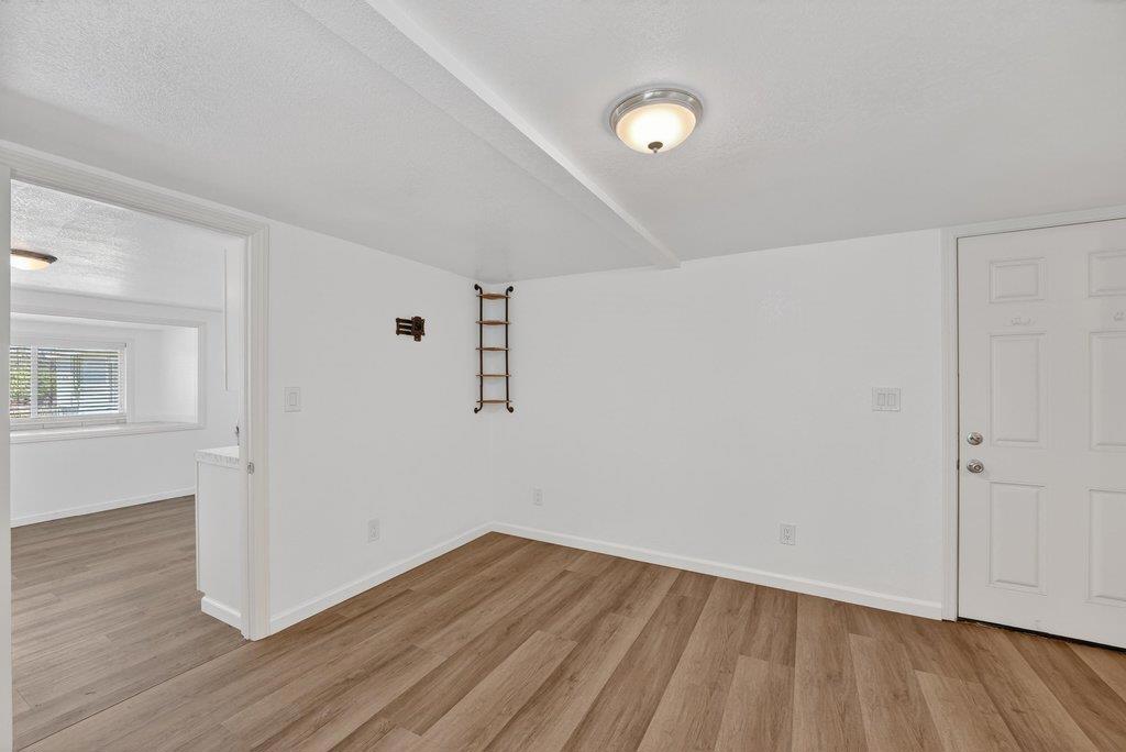 2732 Freedom Boulevard Property Photo 12