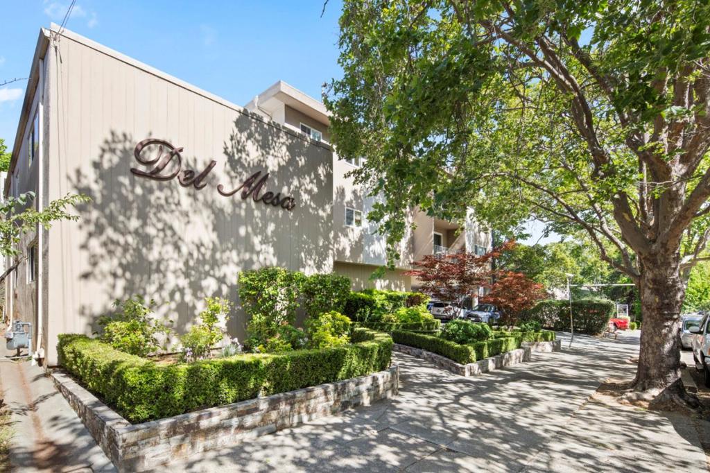 247 D Property Photo 1