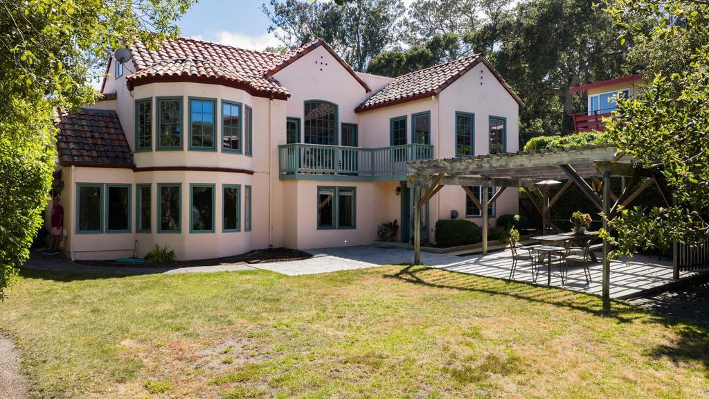 938 Lighthouse Avenue Property Photo 3