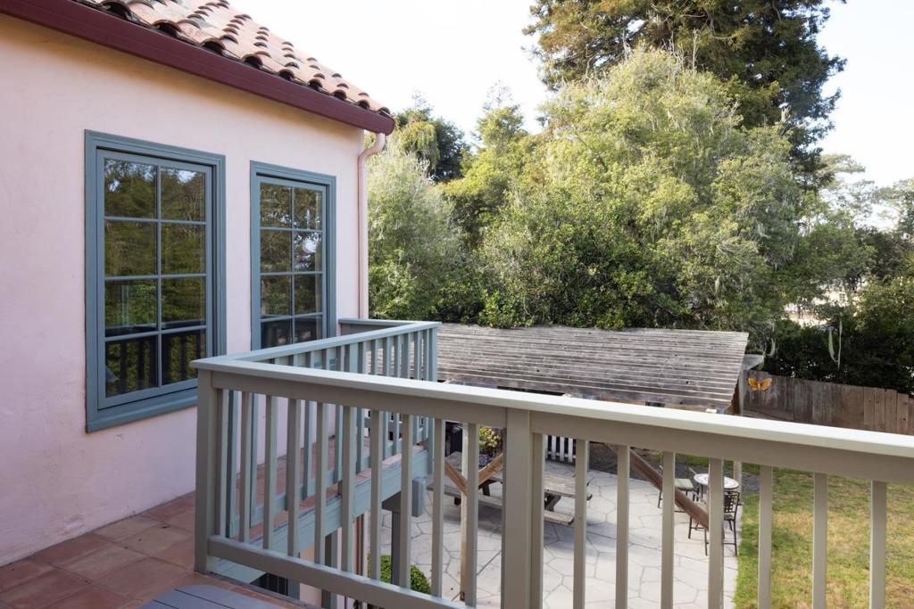 938 Lighthouse Avenue Property Photo 19