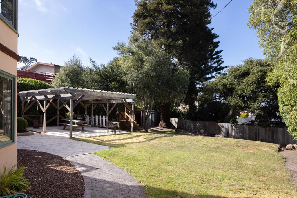 938 Lighthouse Avenue Property Photo 20