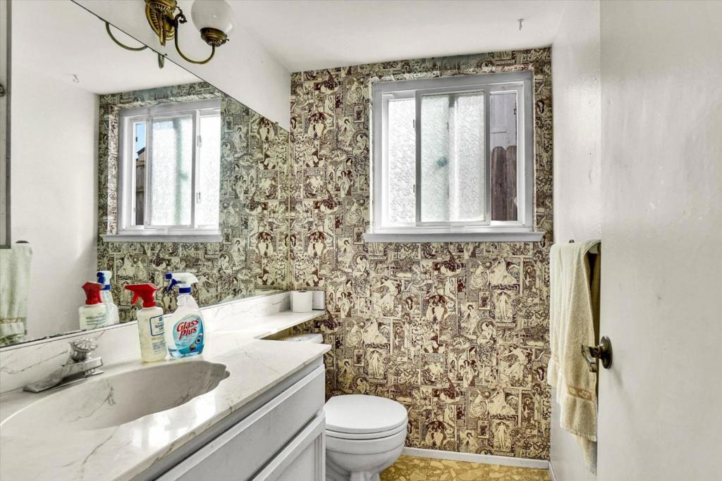 6308 Hillsdale Boulevard Property Photo 13