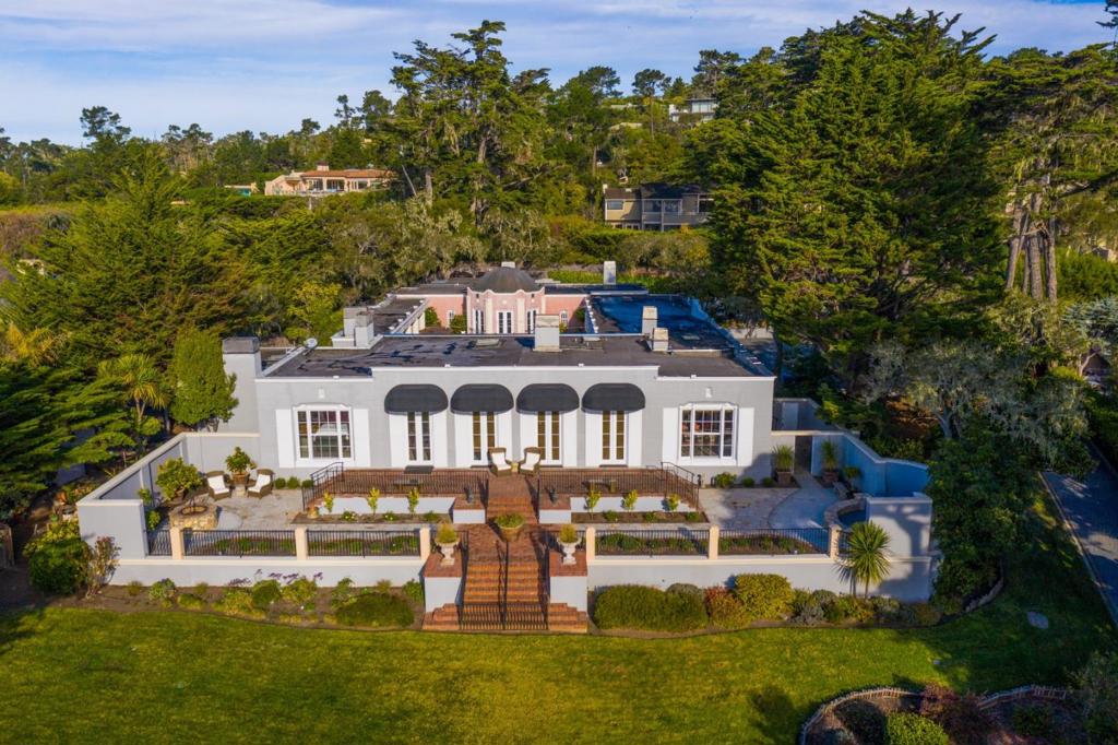 3321 17 Mile Drive Property Photo 2