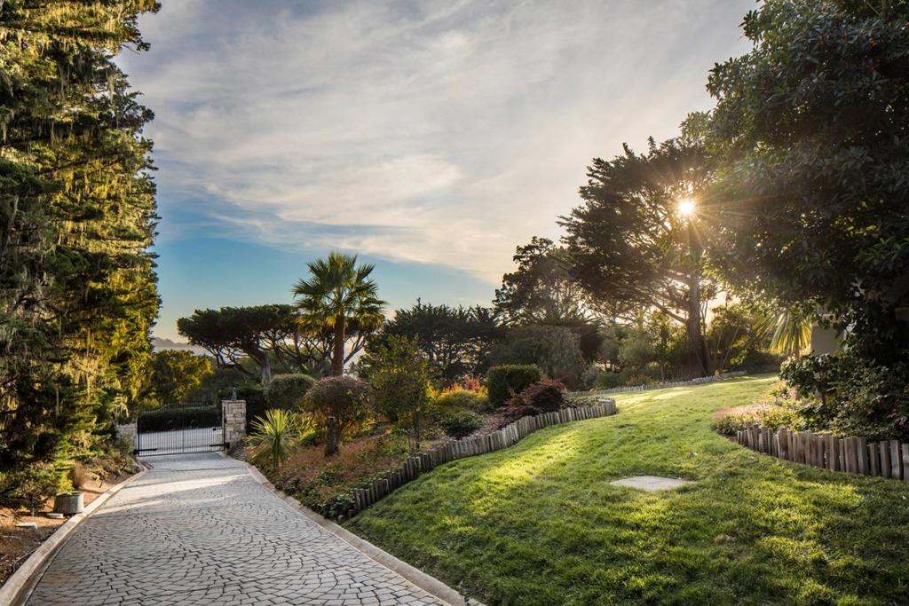3321 17 Mile Drive Property Photo 4