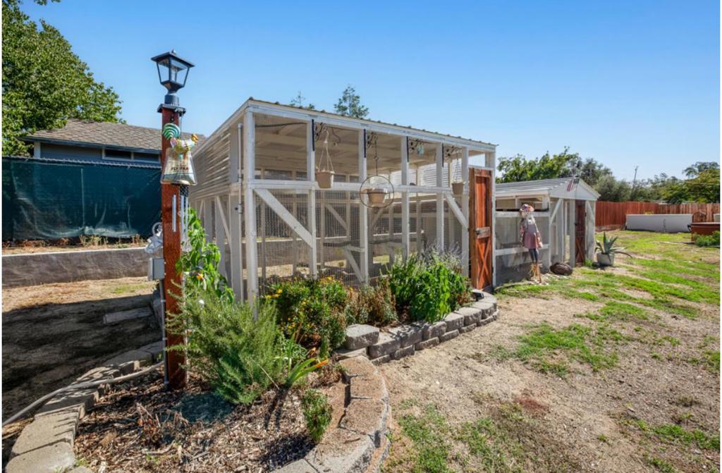 5852 Olive Ranch Road Property Photo 7