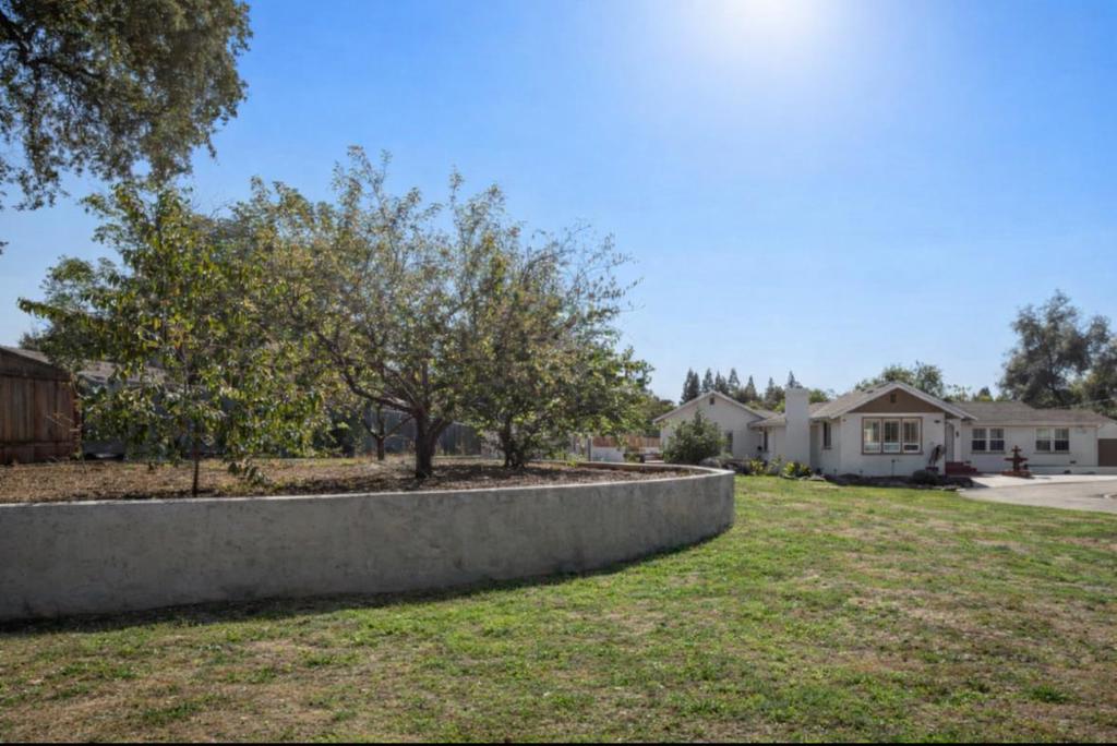 5852 Olive Ranch Road Property Photo 8