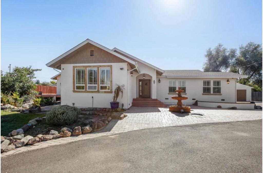 5852 Olive Ranch Road Property Photo 9
