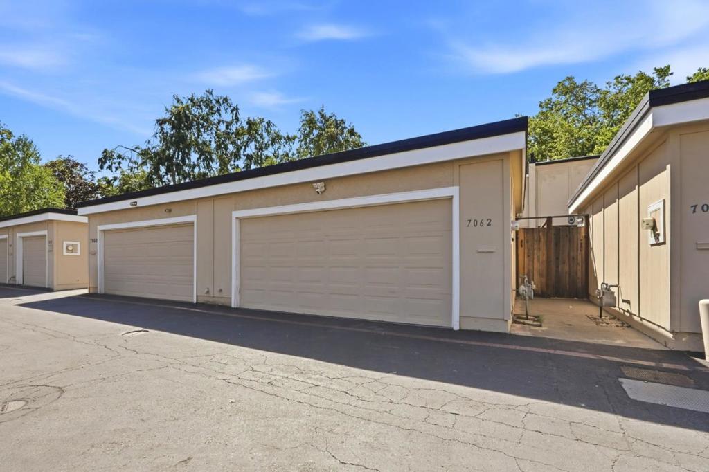 7062 Cypress Point Court Property Photo 32