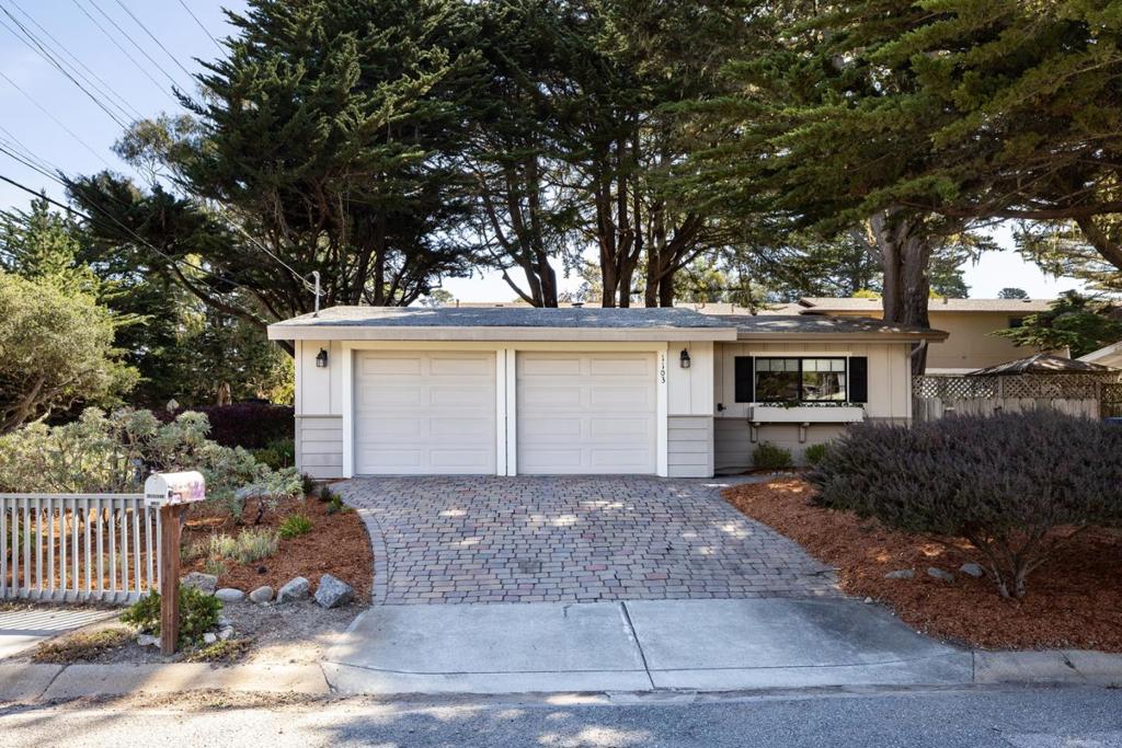1103 Kenet Place Property Photo 3