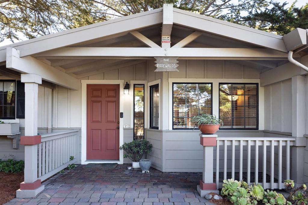 1103 Kenet Place Property Photo 4