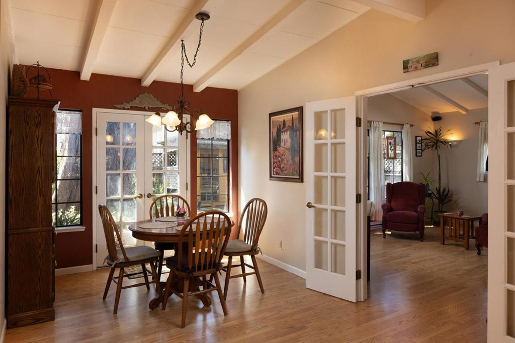 1103 Kenet Place Property Photo 6