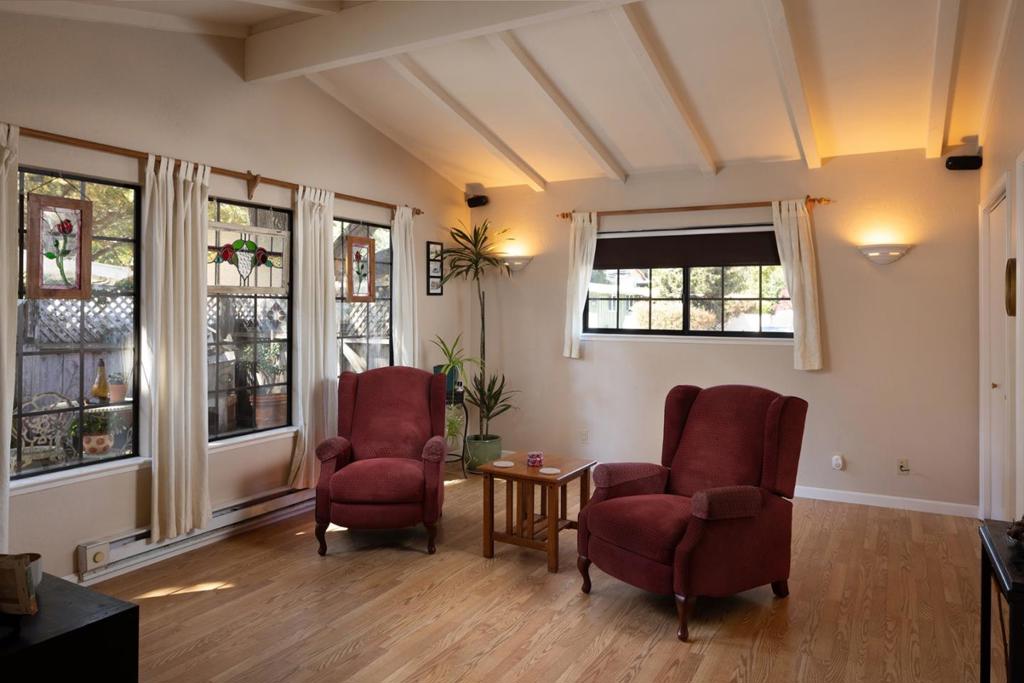 1103 Kenet Place Property Photo 7
