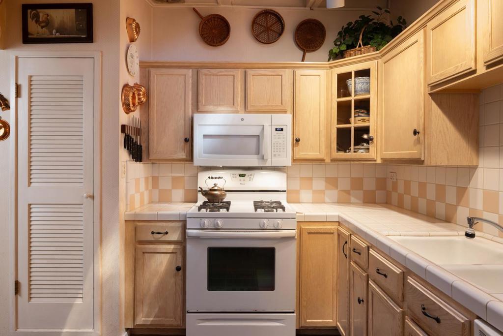 1103 Kenet Place Property Photo 10