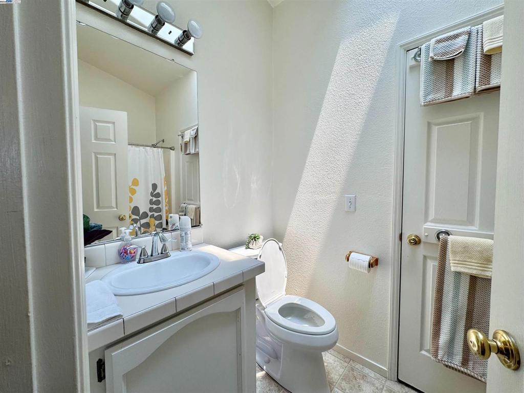 1220 Tasman 39 Property Photo 7