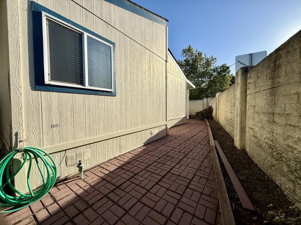 1220 Tasman 39 Property Photo 14
