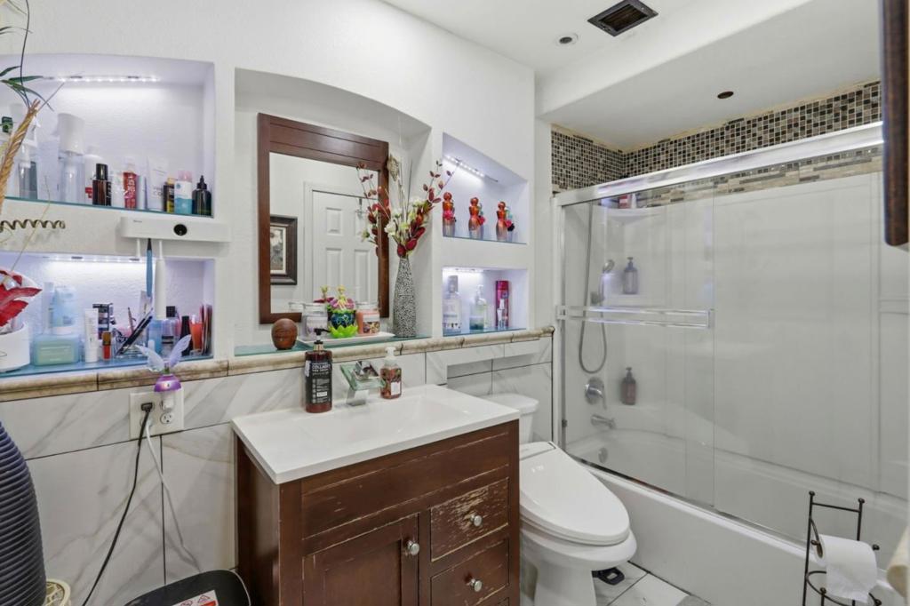 2770 Whispering Hills Circle 2770 Property Photo 17