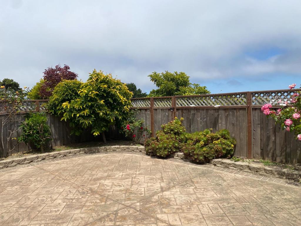 81 Camelot Court Property Photo 21