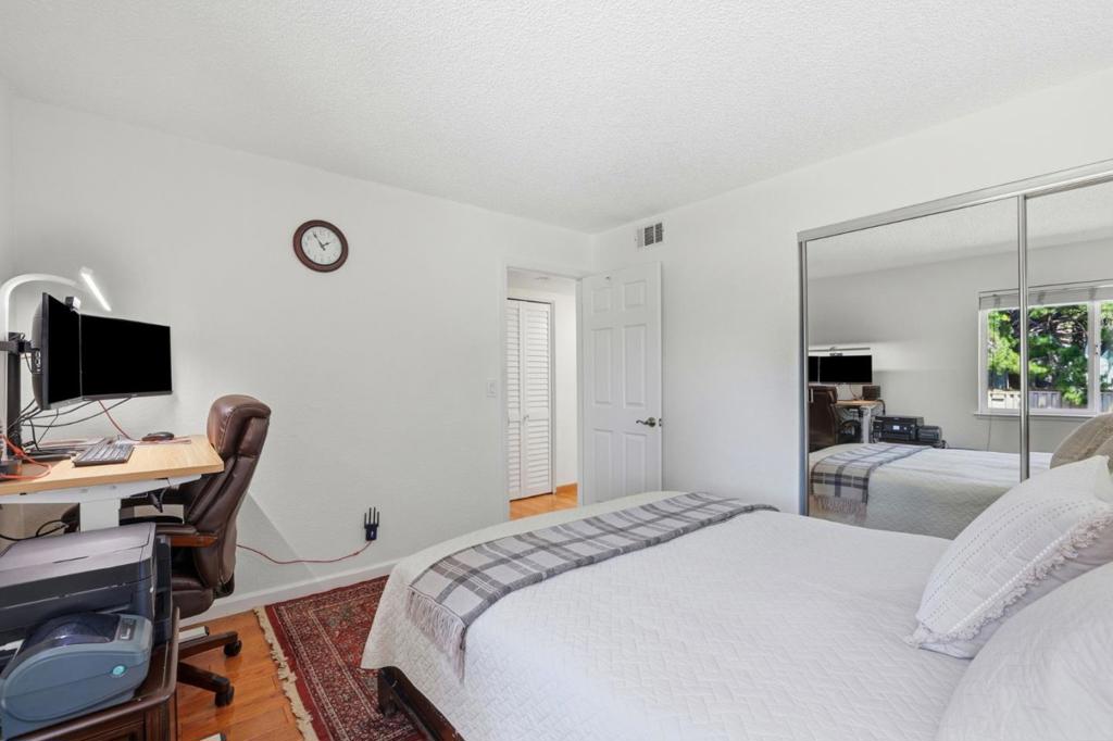5320 Borneo Circle Property Photo 16