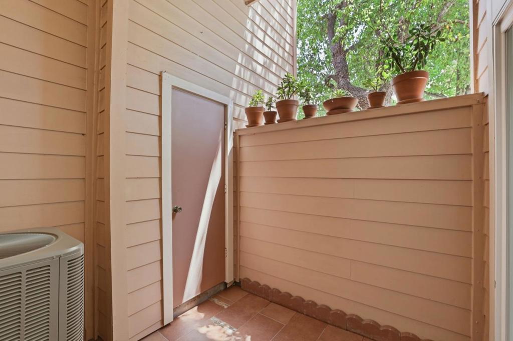 5320 Borneo Circle Property Photo 25