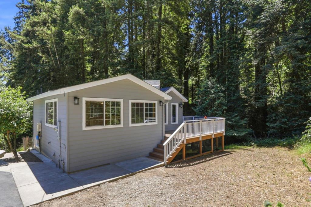 21568 Alma Court Property Photo 3