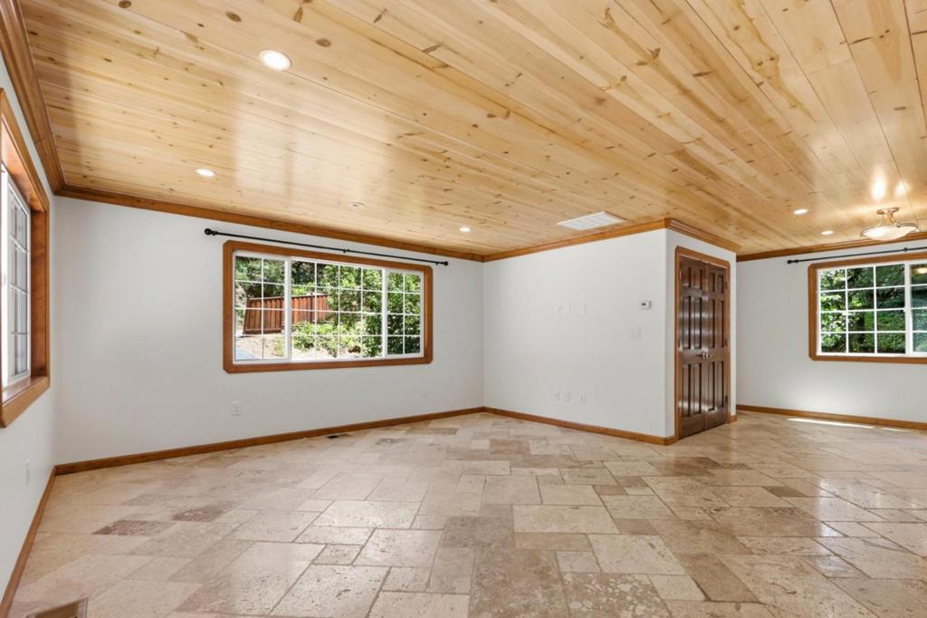 21568 Alma Court Property Photo 13