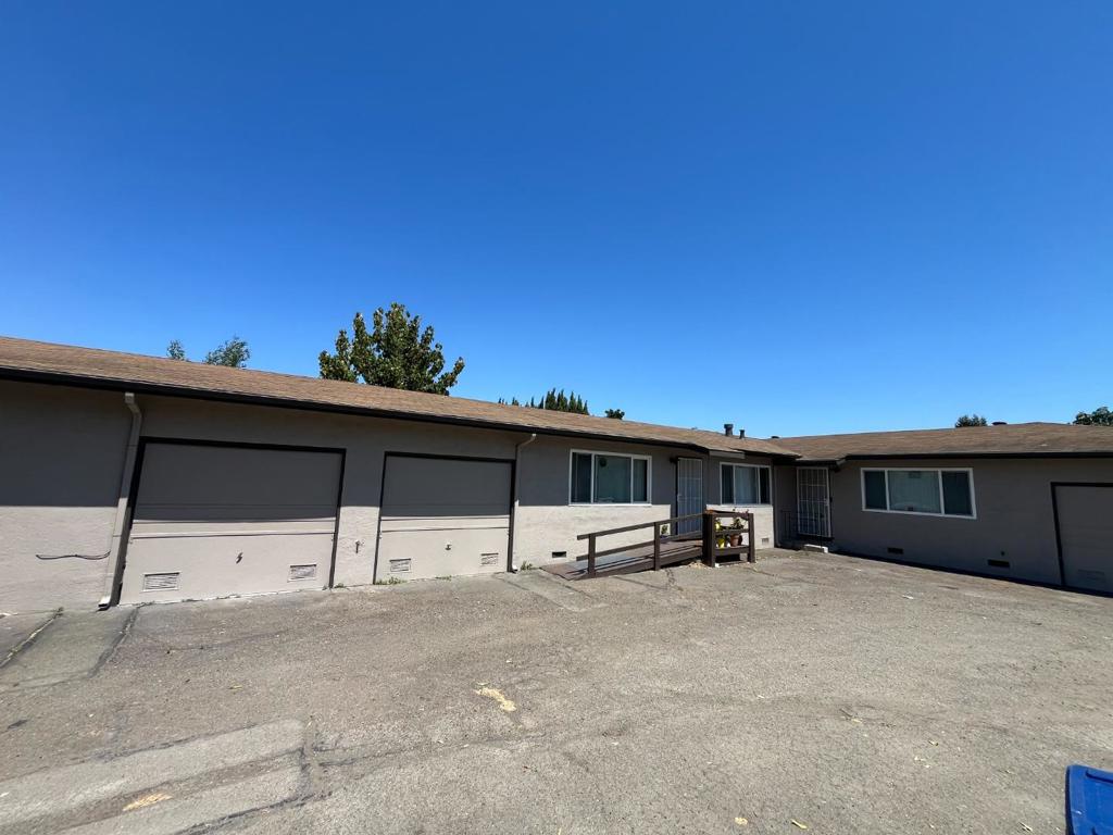 563 Laurel Avenue Property Photo 11